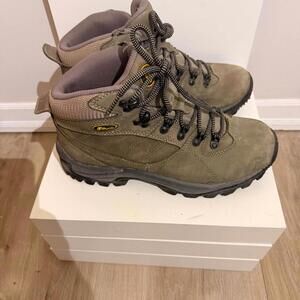 Outbound Hiking Boots Women's 8.5